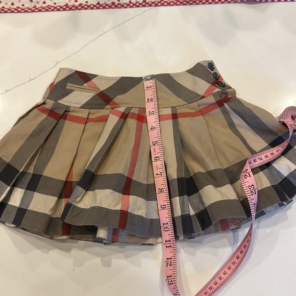 Authentic Burberry Girl’s Skirt - Size 4 - Picture 8 of 9